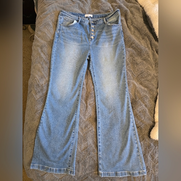Risen Brand, 2xl, Button Up, Super Comfy,Stylish Blue Flare Jeans - Picture 1 of 7